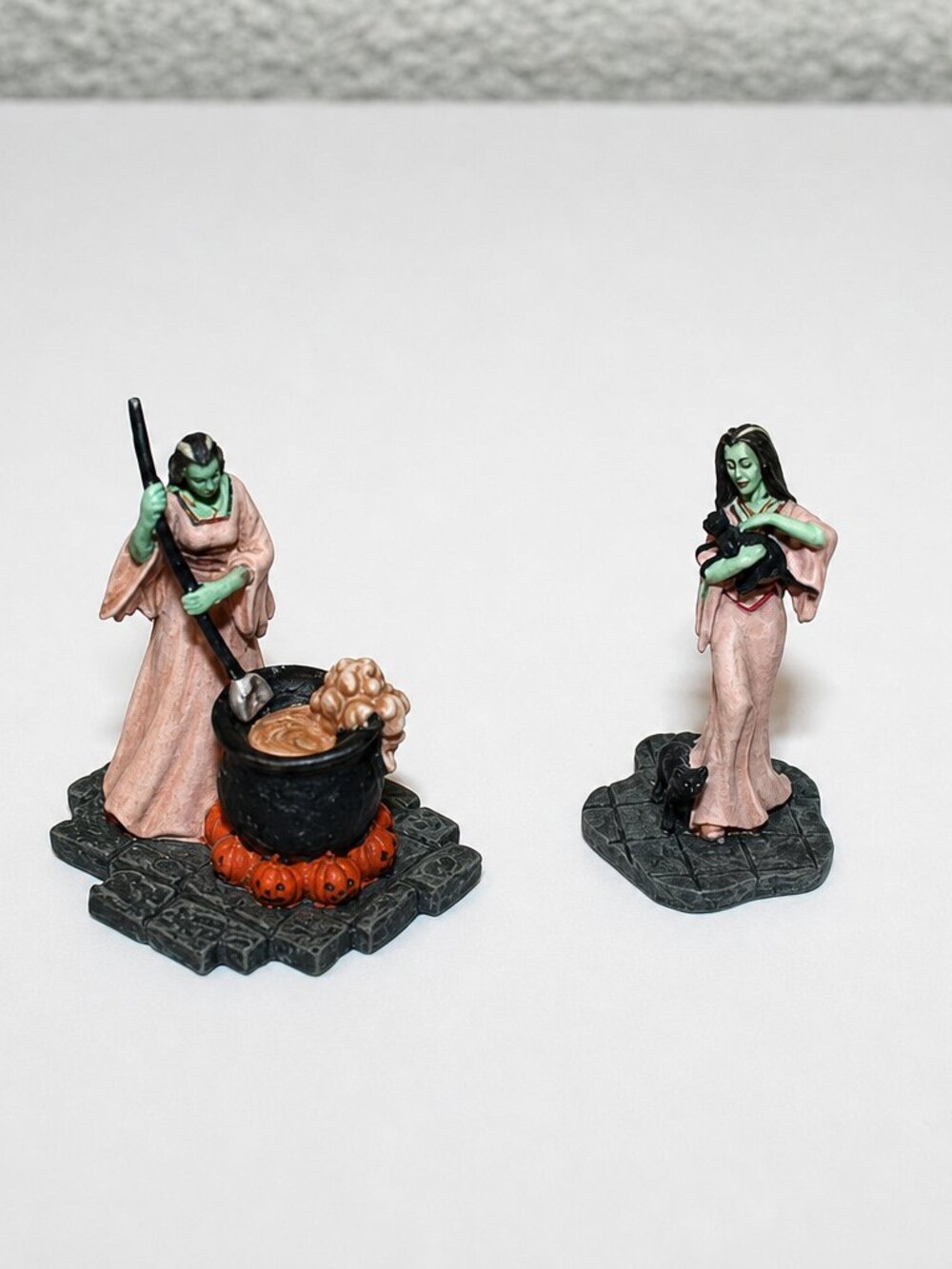 Vtg (2) Munsters Halloween Hawthorne Village "Mixing Madness"  & "Lily's Cat" Fi